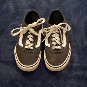 Old school vans size 6.5 in good condition